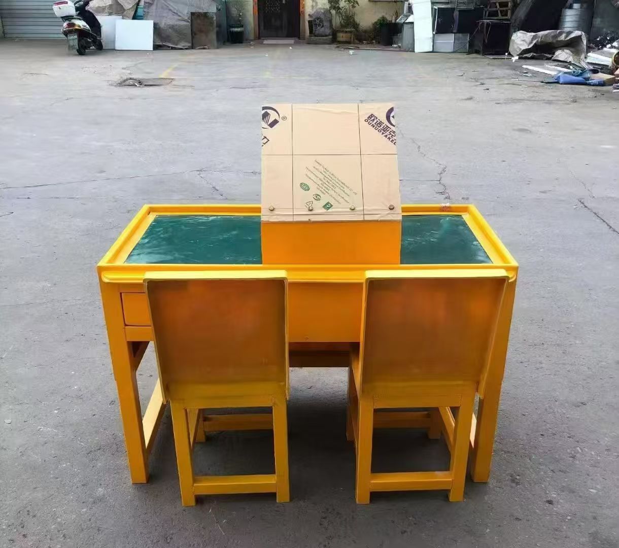 建华防静电导通桌井下煤矿火工品发放桌：危险品流转的安全守护者